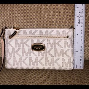 Michael Kors Wristlet